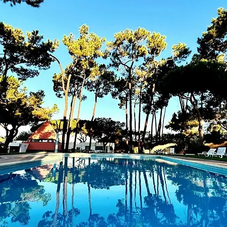 With Bbq And Pool In Vilamoura *