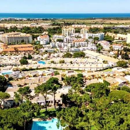 With Bbq And Pool In Vilamoura Casa de Férias