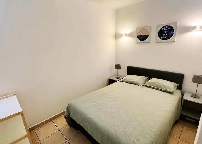 With Bbq And Pool In Vilamoura