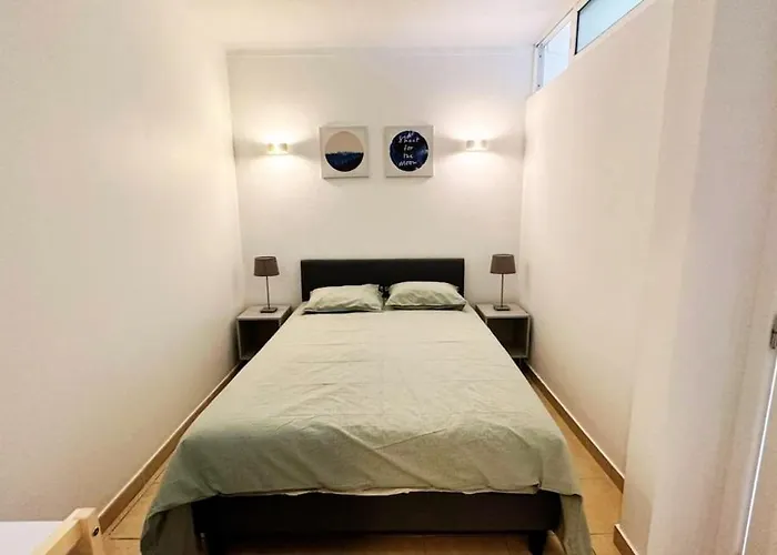 With Bbq And Pool In Vilamoura *