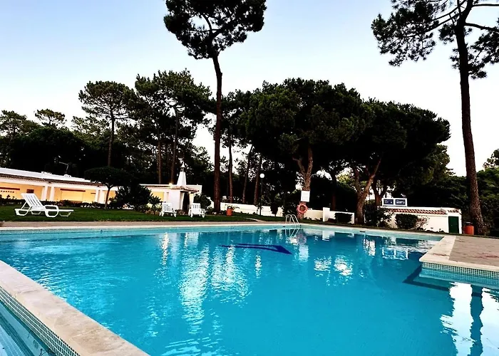 With Bbq And Pool In Vilamoura *