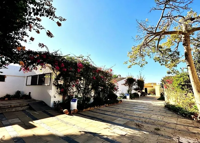 With Bbq And Pool In Vilamoura Quarteira