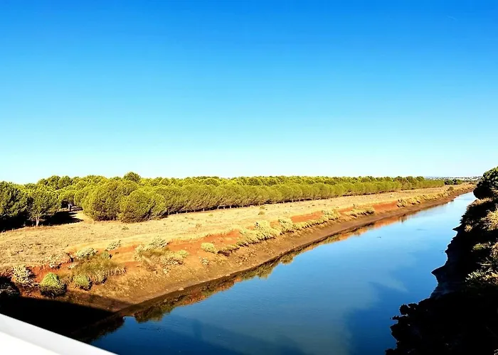 With Bbq And Pool In Vilamoura *