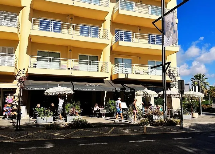 With Bbq And Pool In Vilamoura