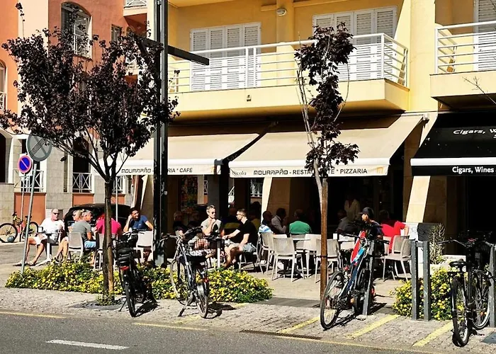 With Bbq And Pool In Vilamoura *