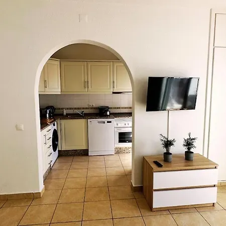 With Bbq And Pool In Vilamoura *