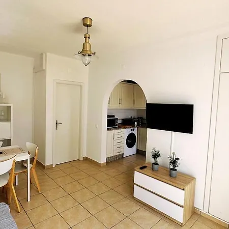 With Bbq And Pool In Vilamoura *