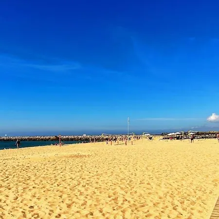 With Bbq And Pool In Vilamoura *