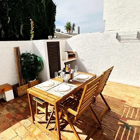 Дом отдыха With Bbq And Pool In Vilamoura