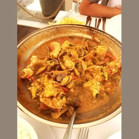 With Bbq And Pool In Vilamoura Картейра