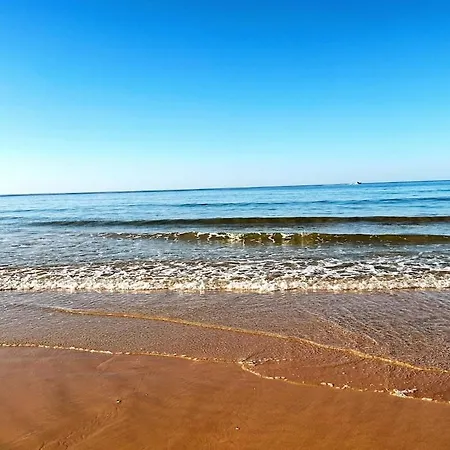 With Bbq And Pool In Vilamoura Дом отдыха