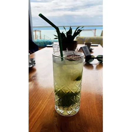 With Bbq And Pool In Vilamoura Картейра