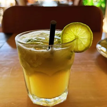 With Bbq And Pool In Vilamoura Картейра